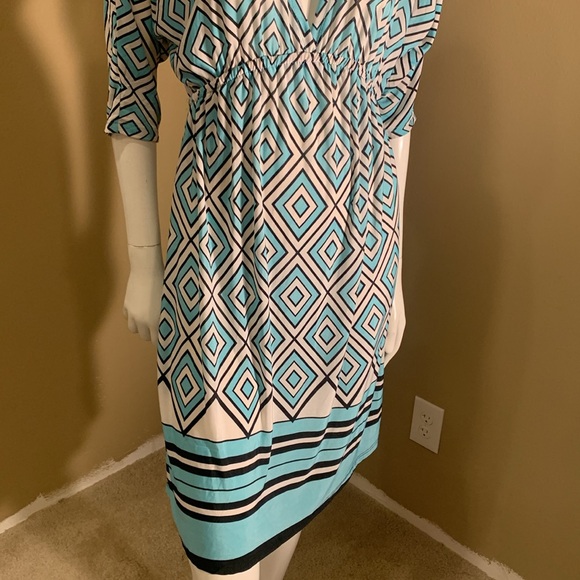5TH & Love Geometric Patterned Dress in Blue and Black  Elastic Waist size Large - Picture 3 of 9